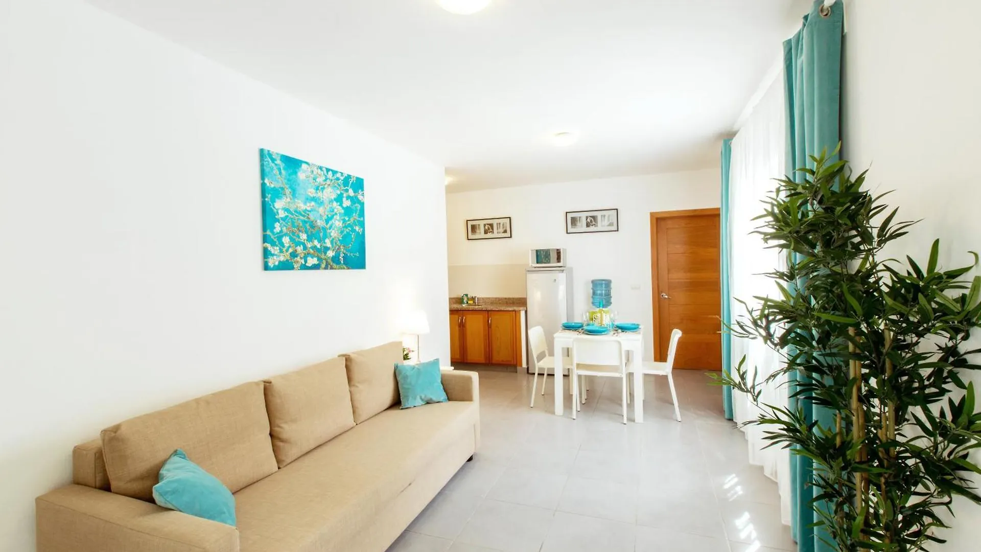 ***** アパートホテル Sunny Studios Deluxe Playa Los Corales - Wifi, Beach, Pool プンタ・カナ ドミニカ共和国